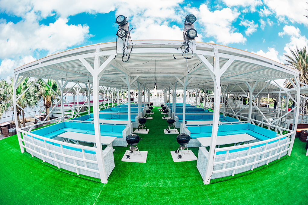 OASIS AREA オアシスエリア2｜沖縄 那覇 手ぶらバーベキューならコージービーチクラブ cozy beach club