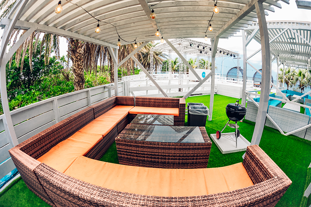 テラスB｜沖縄 那覇 手ぶらバーベキューならコージービーチクラブ cozy beach club